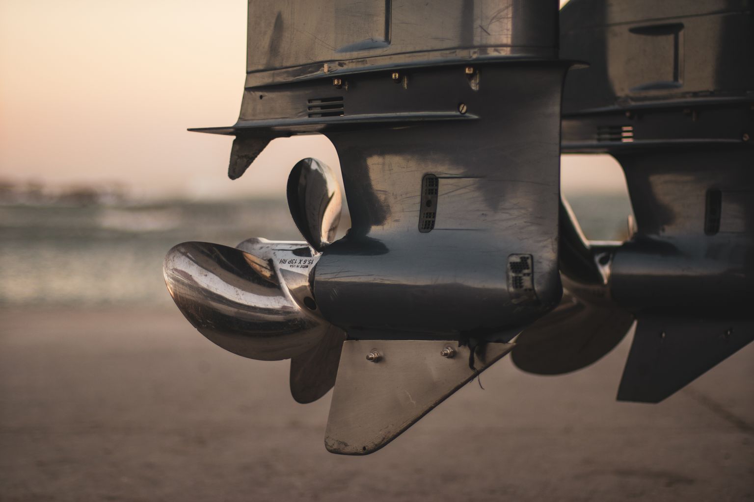 stainless steel high-speed boat propellers, the kind that drive the lamborghini yacht top speed