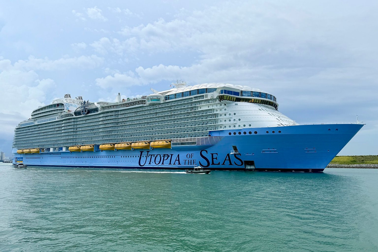 Utopia of the Seas Oasis-class cruise ship departing Port Canaveral